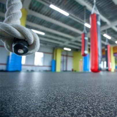 Выбираете спортивное уличное покрытие?